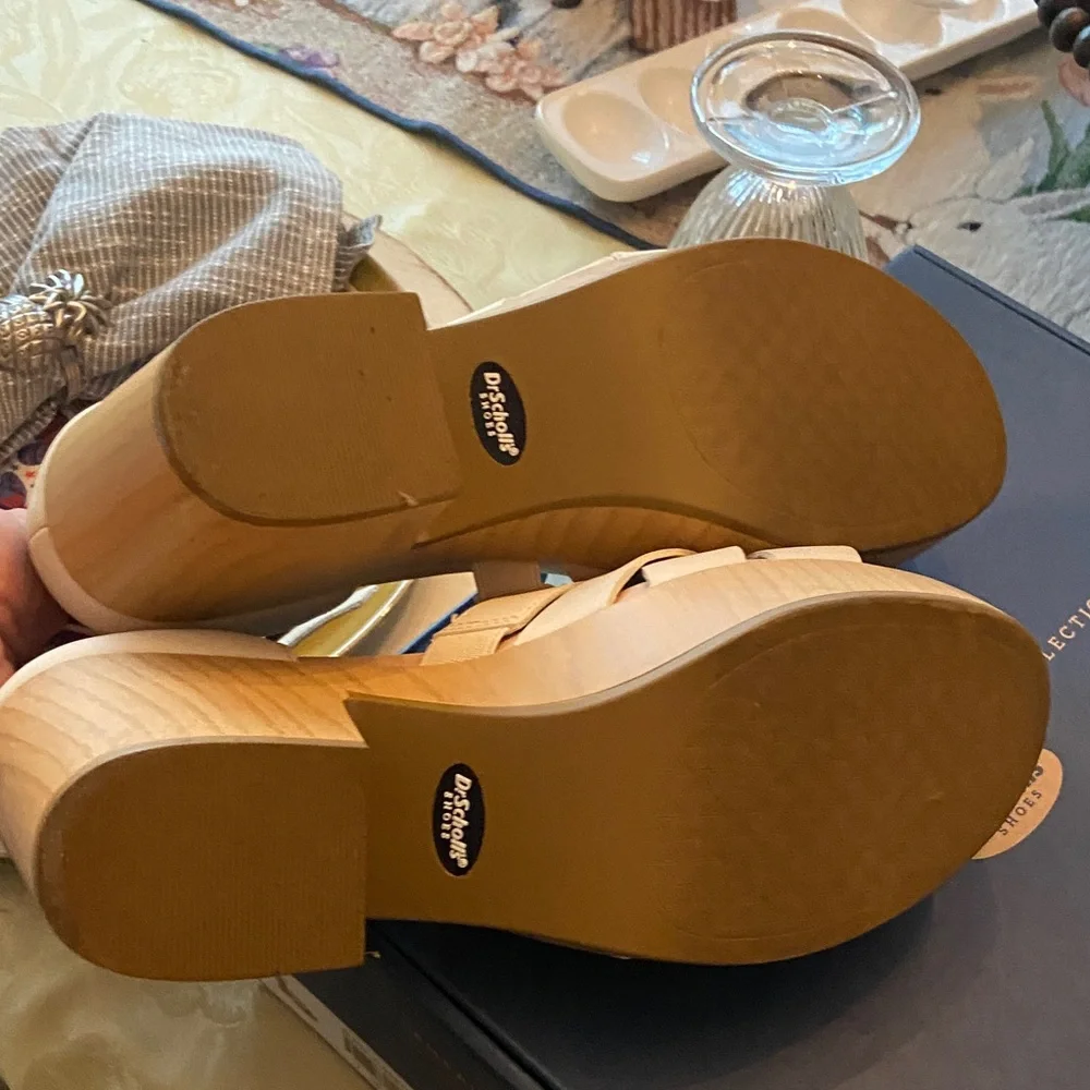 Dr. Scholl's Blissful Platform Sandal Size 7